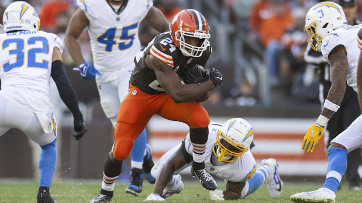 Nov 3, 2024; Cleveland, Ohio, USA; Cleveland Browns running back Nick Chubb (24) runs the ball against the Los Angeles Chargers during the third quarter at Huntington Bank Field. Nov 3, 2024; Cleveland, Ohio, USA; Cleveland Browns running back Nick Chubb (24) runs the ball against the Los Angeles Chargers during the third quarter at Huntington Bank Field.