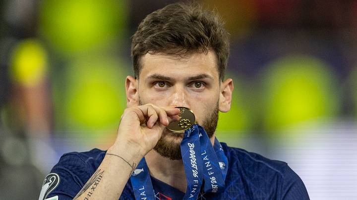 Khvicha Kvaratskhelia, PSG Khvicha Kvaratskhelia, PSG
