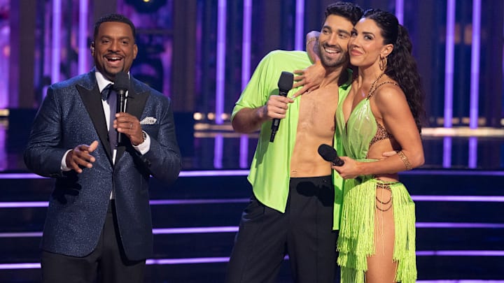 DANCING WITH THE STARS - ÒFinaleÓ - Once again, the finale episode will have five couples competing for a chance at winning the coveted Len Goodman Mirrorball Trophy. The finalists will each perform a redemption dance assigned by our judges, plus an unforgettable freestyle routine. TUESDAY, NOV. 26 (8:00-11:00 p.m. EST) on ABC. (Disney/Eric McCandless)
ALFONSO RIBEIRO, JOEY GRAZIADEI, JENNA JOHNSON