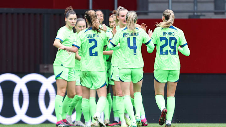 Nach dem Erfolg im Pokalhalbfinale gegen Bayern durfte Wolfsburg erneut jubeln Nach dem Erfolg im Pokalhalbfinale gegen Bayern durfte Wolfsburg erneut jubeln