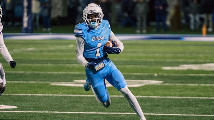Airline battled Westgate Friday in the LHSAA Non-Select Division I state playoffs at M.D. Ray Field -- Kenny Darby. Airline battled Westgate Friday in the LHSAA Non-Select Division I state playoffs at M.D. Ray Field -- Kenny Darby.