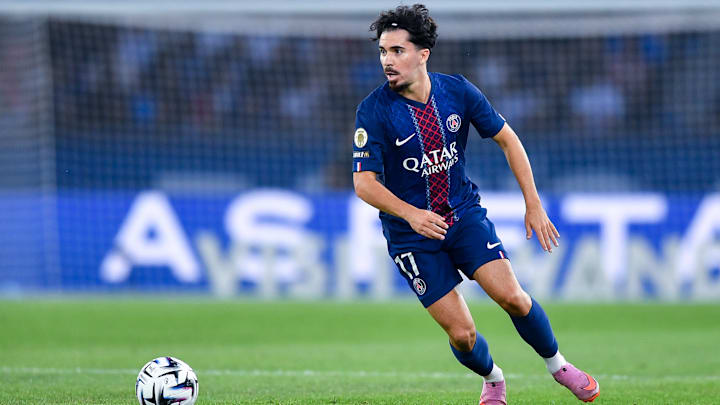 Vitinha et les Parisiens défient le RC Lens ce dimanche.