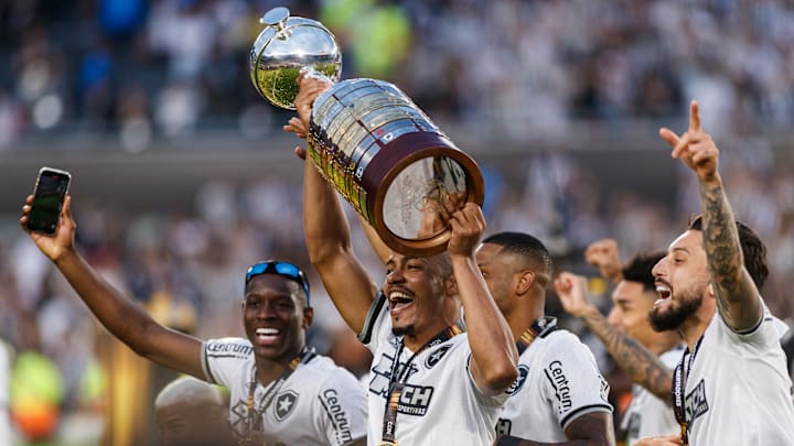 Botafogo planeja celebração do título da Libertadores neste domingo (1º)