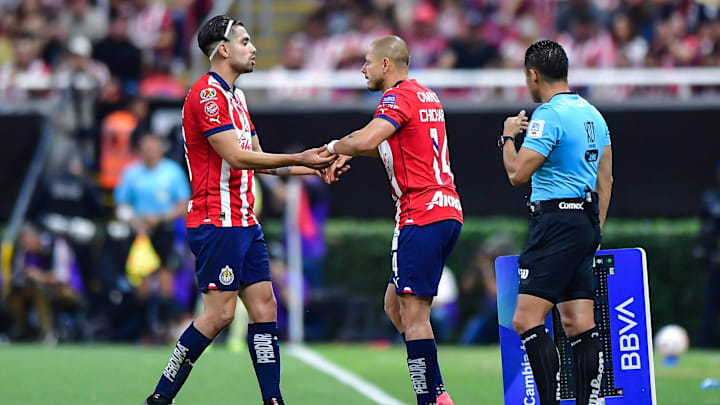 Ricardo Marín, Javier Hernández, Chivas. Ricardo Marín, Javier Hernández, Chivas.