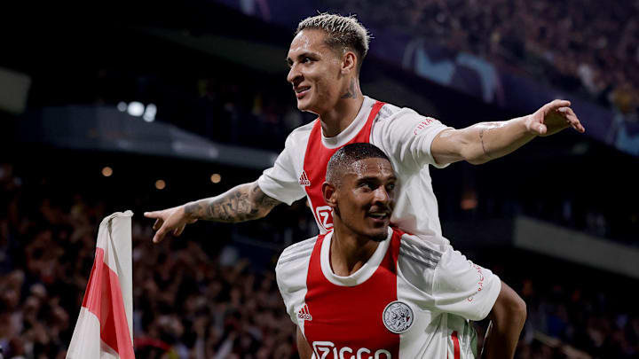 Ajax erteilte dem BVB eine Lehrstunde!