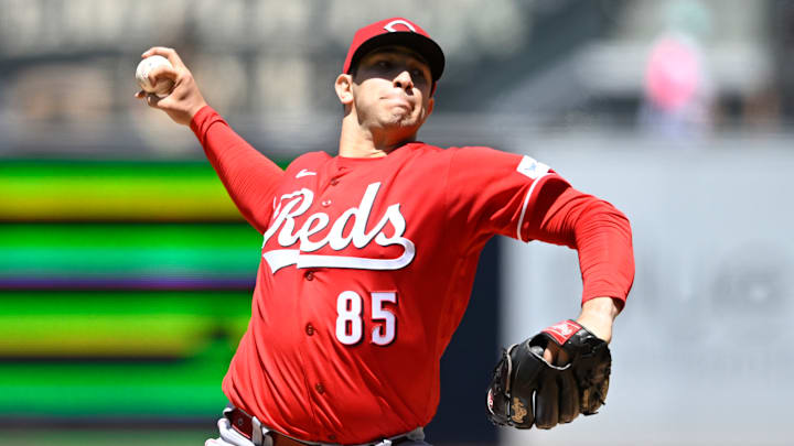 Luis Cessa firmó con los Rockies de Colorado 