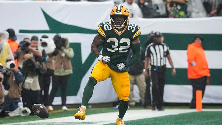 Green Bay Packers running back MarShawn Lloyd (32) celebrates after scoring a touchdown during a game against the New York Jets at MetLife Stadium, Sep 20, 2026, East Rutherford, NJ, USA. Green Bay Packers running back MarShawn Lloyd (32) celebrates after scoring a touchdown during a game against the New York Jets at MetLife Stadium, Sep 20, 2026, East Rutherford, NJ, USA.