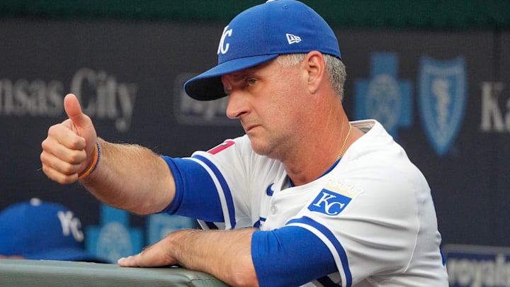 Kansas City Royals manager Matt Quatraro (33) gives a thumbs up to a player against the Arizona Diamondbacks prior to a game at Kauffman Stadium.