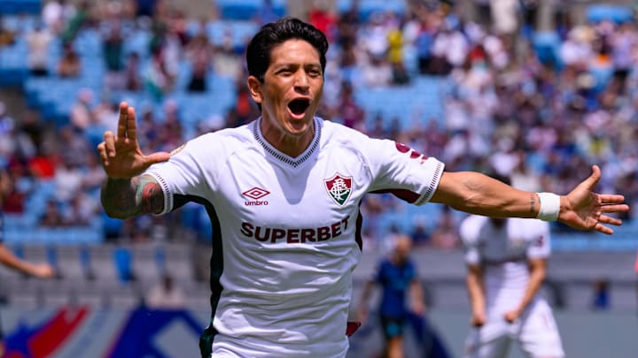 "LL" é a comemoração típica do camisa 14 "LL" é a comemoração típica do camisa 14