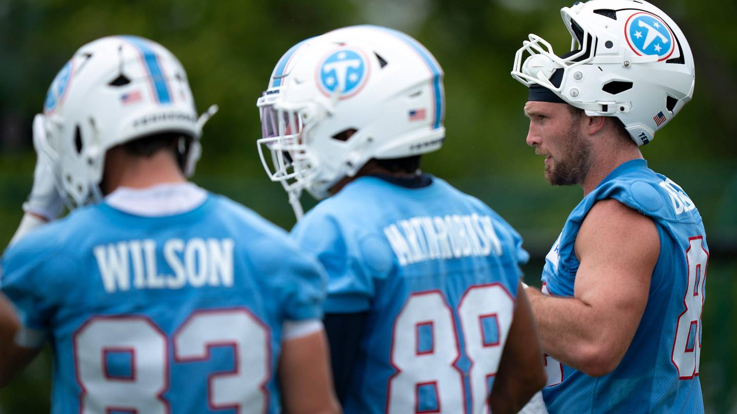 Titans Tight Ends: What Fans Need to Know About Each Player on the Roster