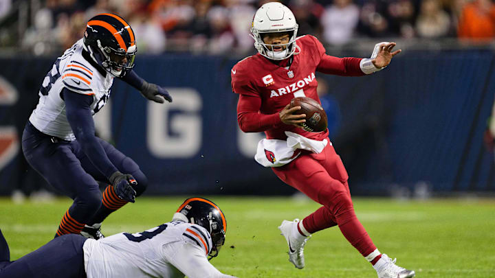Kyler Murray tries to elude the Bears defense on a scramble in last year's 27-16 Bears win at Soldier Field.