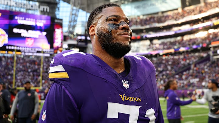 Chicago Bears v Minnesota Vikings - NFL 2025