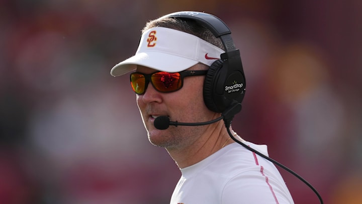Nov 30, 2024; Los Angeles, California, USA; Southern California Trojans head coach Lincoln Riley reacts against the Notre Dame Fighting Irish in the second half at United Airlines Field at Los Angeles Memorial Coliseum. Mandatory Credit: Kirby Lee-Imagn Images Nov 30, 2024; Los Angeles, California, USA; Southern California Trojans head coach Lincoln Riley reacts against the Notre Dame Fighting Irish in the second half at United Airlines Field at Los Angeles Memorial Coliseum. Mandatory Credit: Kirby Lee-Imagn Images