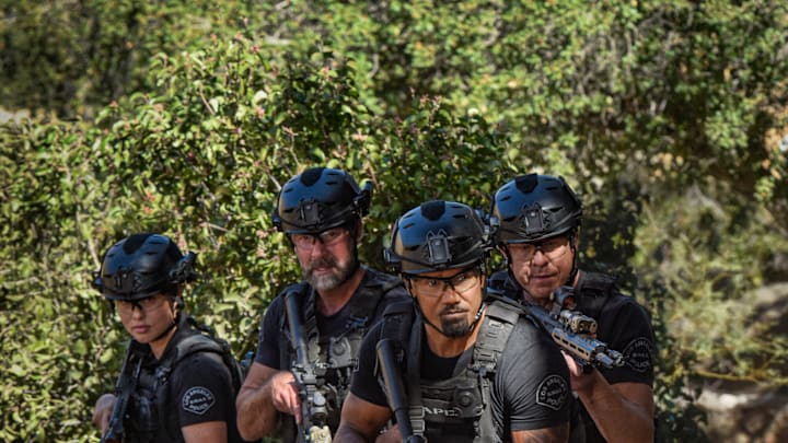 “Witness” – The SWAT team races to locate a young boy abducted from a homeless shelter. Also, Street allows his personal history to cloud his judgement on the kidnapping case, and Hondo and Nichelle find themselves at odds over their spiritual beliefs, on S.W.A.T., Friday, Jan. 13 (8:00-9:00 PM, ET/PT) on the CBS Television Network and available to stream live and on demand on Paramount+*. Episode directed by cast member Alex Russell. Pictured (L-R): Rochelle Aytes as Nichelle, Jay Harrington as