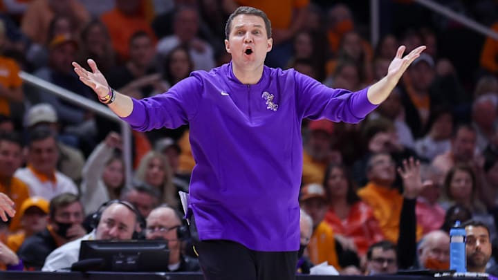 Jan 22, 2022; Knoxville, Tennessee, USA; LSU Tigers head coach Will Wade reacts during the second half against the Tennessee Volunteers at Thompson-Boling Arena. Mandatory Credit: Randy Sartin-Imagn Images