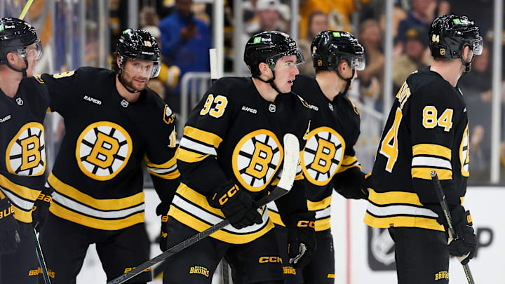 Chicago Blackhawks v Boston Bruins Chicago Blackhawks v Boston Bruins