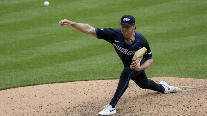 Jun 22, 2024; Detroit, Michigan, USA; Detroit Tigers relief pitcher Shelby Miller (7) pitches in the ninth inning against the Chicago White Sox at Comerica Park. Mandatory Credit: Rick Osentoski-Imagn Images Jun 22, 2024; Detroit, Michigan, USA; Detroit Tigers relief pitcher Shelby Miller (7) pitches in the ninth inning against the Chicago White Sox at Comerica Park. Mandatory Credit: Rick Osentoski-Imagn Images