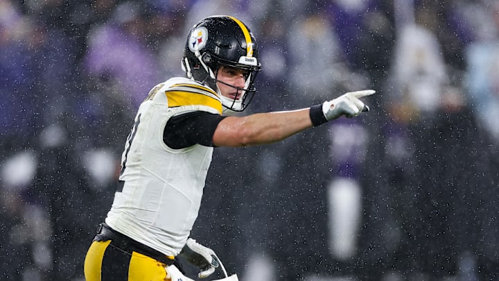 Pittsburgh Steelers v Baltimore Ravens