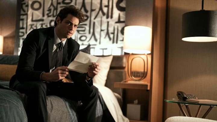 The Recruit. Noah Centineo as Owen Hendricks in Episode 201 of The Recruit. Cr. Ricardo Hubbs/Netflix © 2024
