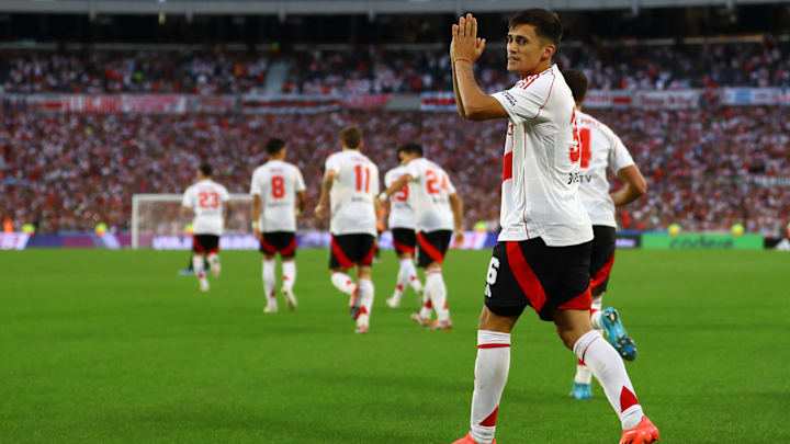 FBL-ARG-RIVER-BANFIELD