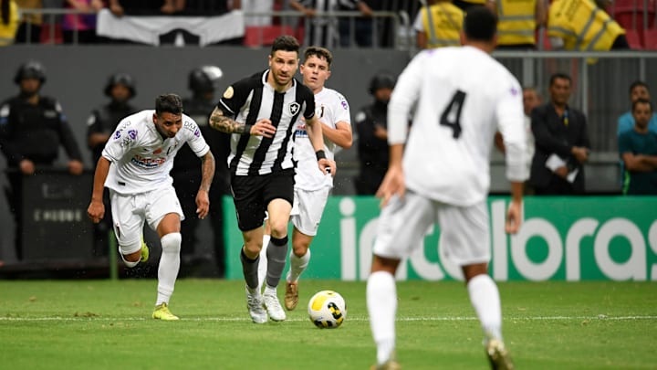 Time carioca entra em campo no Nilton Santos nesta quinta-feira