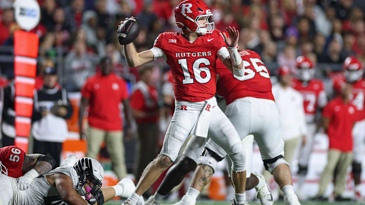 Rutgers Scarlet Knights quarterback Athan Kaliakmanis 