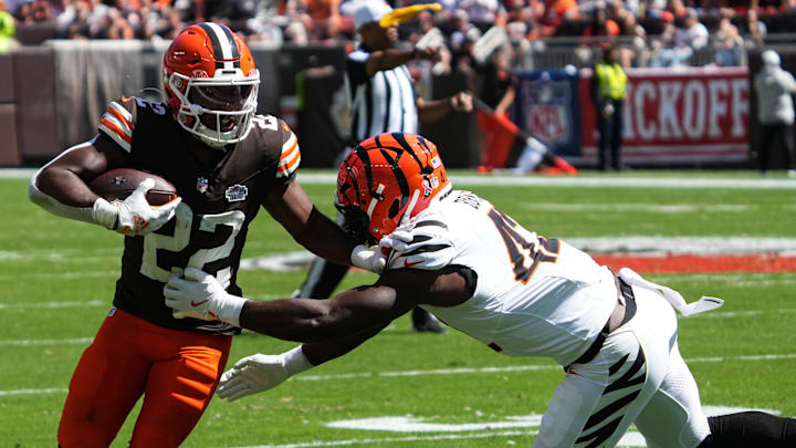 Bengals Oren Burks (42) rushes Browns Dylan Sampson (22) during their games against the Cleveland Browns at Huntington Bank Field on Sunday September 7, 2025. Bengals lead the game at halftime with a score of 14-10. Bengals Oren Burks (42) rushes Browns Dylan Sampson (22) during their games against the Cleveland Browns at Huntington Bank Field on Sunday September 7, 2025. Bengals lead the game at halftime with a score of 14-10.