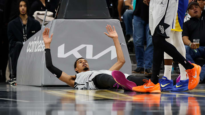 Golden State Warriors v San Antonio Spurs Golden State Warriors v San Antonio Spurs