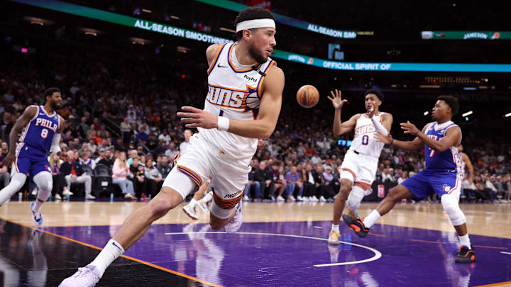 Philadelphia 76ers v Phoenix Suns