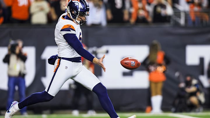 Dec 28, 2024; Cincinnati, Ohio, USA; Denver Broncos punter Riley Dixon (9) punts against the Cincinnati Bengals in overtime at Paycor Stadium. Mandatory Credit: Katie Stratman-Imagn Images Dec 28, 2024; Cincinnati, Ohio, USA; Denver Broncos punter Riley Dixon (9) punts against the Cincinnati Bengals in overtime at Paycor Stadium. Mandatory Credit: Katie Stratman-Imagn Images