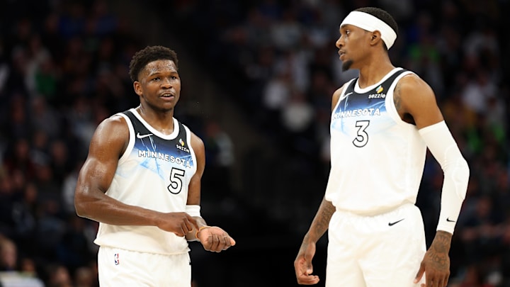 San Antonio Spurs v Minnesota Timberwolves