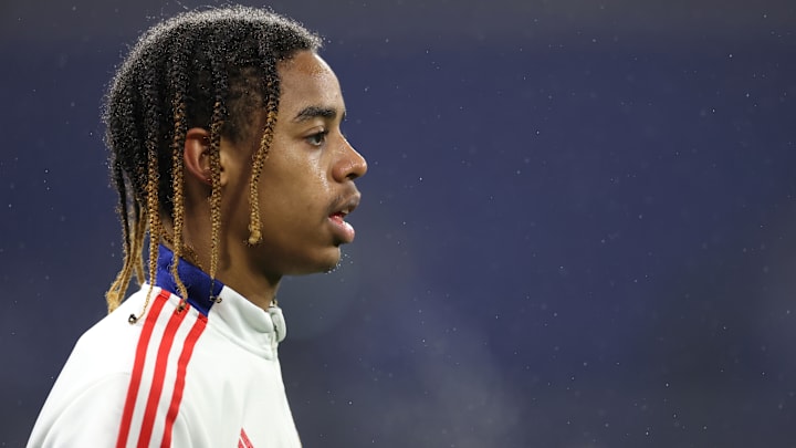 Bradley Barcola va bientôt faire ses débuts avec le Paris Saint-Germain. 