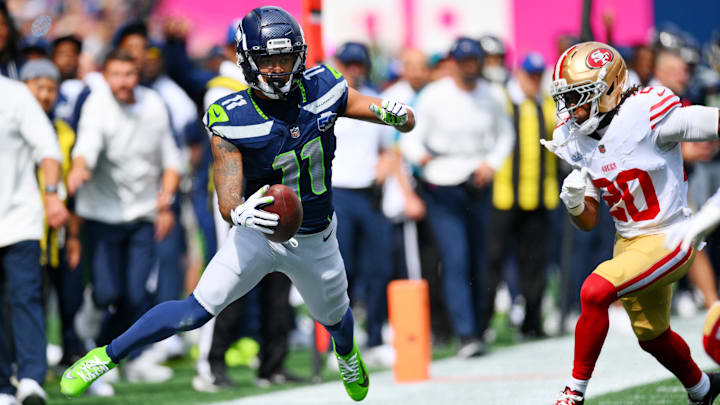 Seattle Seahawks wide receiver Jaxon Smith-Njigba runs the ball during the first half against San Francisco 49ers.