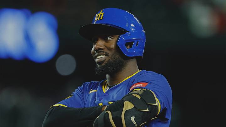 Randy Arozarena tiene marca perfecta en las bases esta temporada.