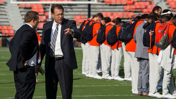 One former Auburn Tigers offensive coordinator is a borderline "dream target" for the Arkansas Razorbacks