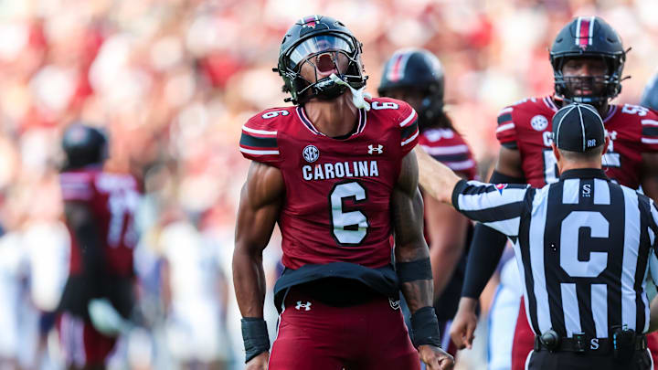 Aug 31, 2024; Columbia, South Carolina, USA; South Carolina Gamecocks edge Dylan Stewart (6) celebrates after a sack against the Old Dominion Monarchs in the second quarter at Williams-Brice Stadium. Mandatory Credit: Jeff Blake-Imagn Images Aug 31, 2024; Columbia, South Carolina, USA; South Carolina Gamecocks edge Dylan Stewart (6) celebrates after a sack against the Old Dominion Monarchs in the second quarter at Williams-Brice Stadium. Mandatory Credit: Jeff Blake-Imagn Images