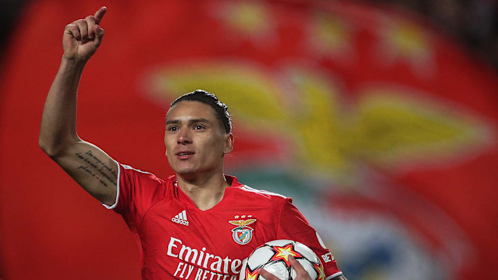 Rumo ao Liverpool, Núñez agora espera repetir o sucesso de Suárez em Anfield 