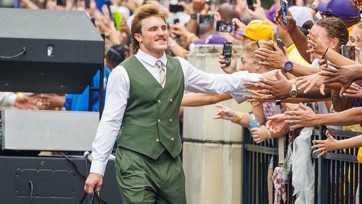 Sep 5, 2026; Baton Rouge, Louisiana, USA; LSU Tigers linebacker Whit Weeks (7) shakes hands with fans before the game against Clemson Tigers at Tiger Stadium. Mandatory Credit: Stephen Lew-Imagn Images Sep 5, 2026; Baton Rouge, Louisiana, USA; LSU Tigers linebacker Whit Weeks (7) shakes hands with fans before the game against Clemson Tigers at Tiger Stadium. Mandatory Credit: Stephen Lew-Imagn Images
