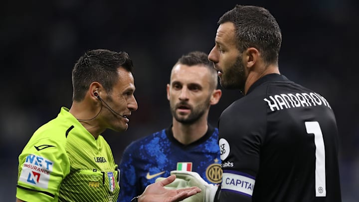 Brozovic e Handanovic, due giocatori dell'Inter in scadenza a fine stagione