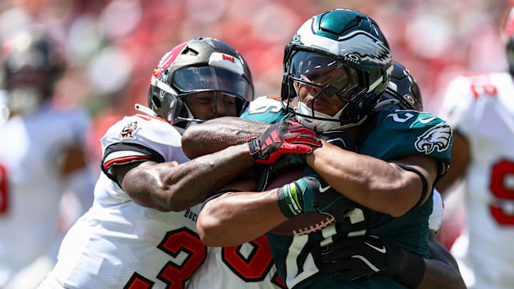 Bet the UNDER on Saquon Barkley's rushing yards total against the Buccaneers.