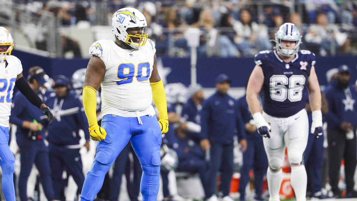 Chargers Roster Spotlights: Teair Tart, One of NFL's Most Underrated Bullies
