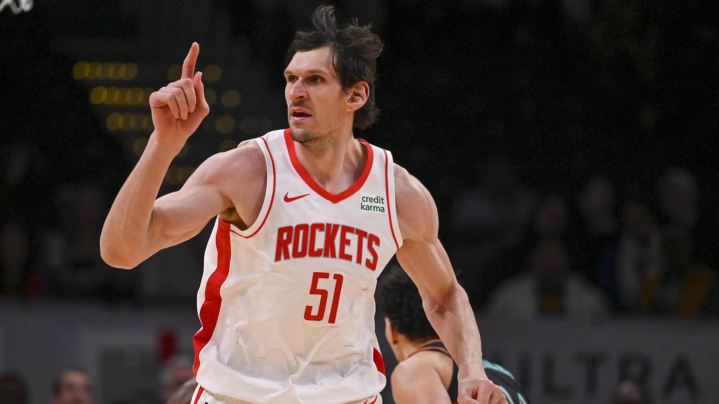 Boban Marjanović Leaves NBA After Nine Seasons to Sign With New Team ...