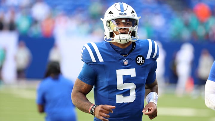 Indianapolis Colts quarterback Anthony Richardson Sr. (5) warms up before a game against the Miami Dolphins at Lucas Oil Stadium. Indianapolis Colts quarterback Anthony Richardson Sr. (5) warms up before a game against the Miami Dolphins at Lucas Oil Stadium.
