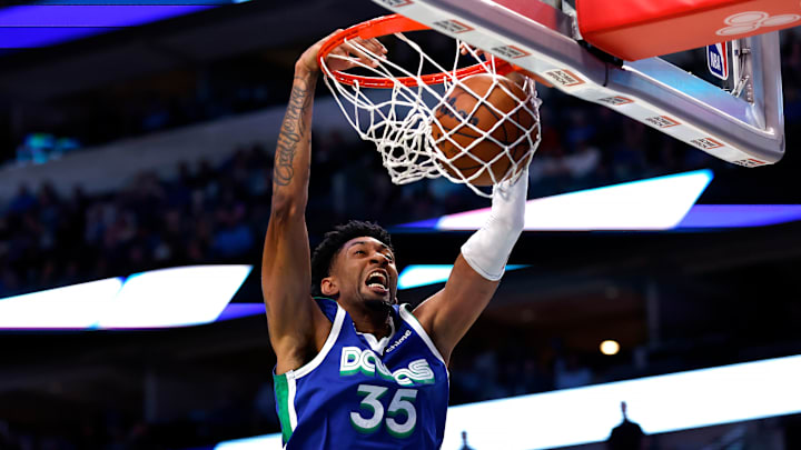 Sacramento Kings v Dallas Mavericks