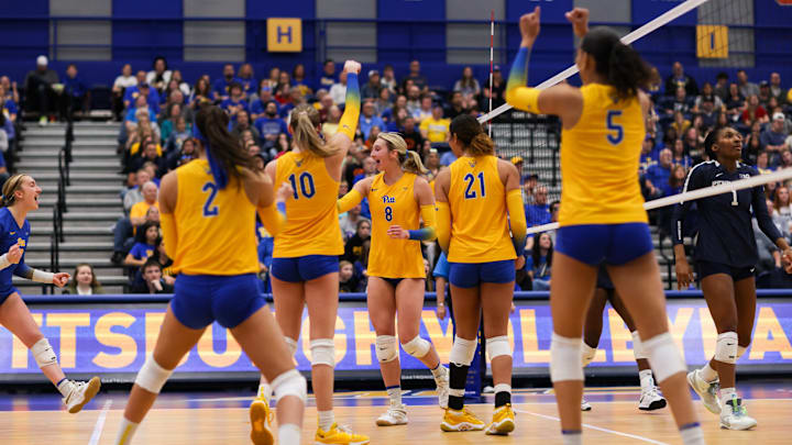 Pitt Volleyball Celebrates after a point Pitt Volleyball Celebrates after a point