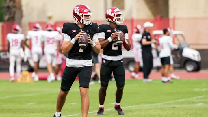 UH quarterback Conner Weigman (1) and UH quarterback Zeon Chriss (2) UH quarterback Conner Weigman (1) and UH quarterback Zeon Chriss (2)