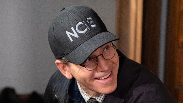 “Strange Invaders” – After discovering a navy pilot’s body riddled with unusual wounds, NCIS’ investigation draws the team into the rabbit hole of UFO conspiracy theories, on the CBS Original series NCIS, Monday, April 1 (9:00-10:00 PM, ET/PT) on the CBS Television Network, and streaming on Paramount+ (live and on-demand for Paramount+ with SHOWTIME subscribers, or on-demand for Paramount+ Essential subscribers the day after the episode airs)*. Pictured (L-R): Brian Dietzen as Jimmy Palmer.