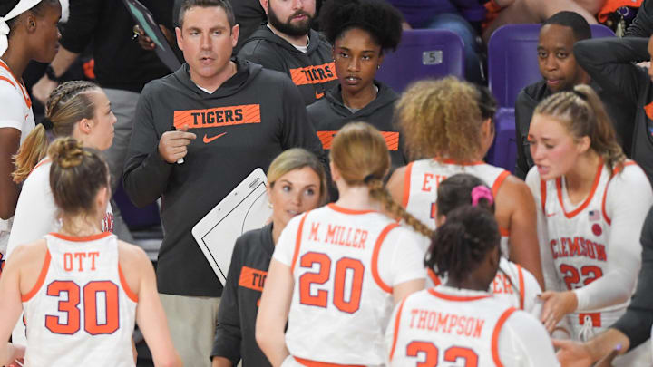 Nov 4, 2024; Clemson, SC, USA; Clemson Coach Shawn Poppie with the team playing Jackson State University during the fourth quarter at Littlejohn Coliseum in Clemson, S.C. Monday, Nov 4, 2024.  