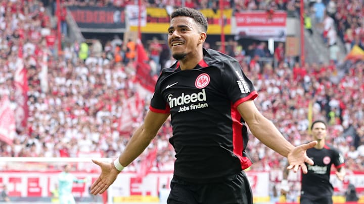 Eintracht Frankfurt testet gegen Aston Villa Eintracht Frankfurt testet gegen Aston Villa