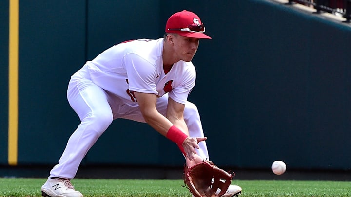 Sep 9, 2021; St. Louis, Missouri, USA; St. Louis Cardinals second baseman Tommy Edman (19) fields a ground ball during the third inning against the Los Angeles Dodgers at Busch Stadium. Mandatory Credit: Jeff Curry-Imagn Images Sep 9, 2021; St. Louis, Missouri, USA; St. Louis Cardinals second baseman Tommy Edman (19) fields a ground ball during the third inning against the Los Angeles Dodgers at Busch Stadium. Mandatory Credit: Jeff Curry-Imagn Images